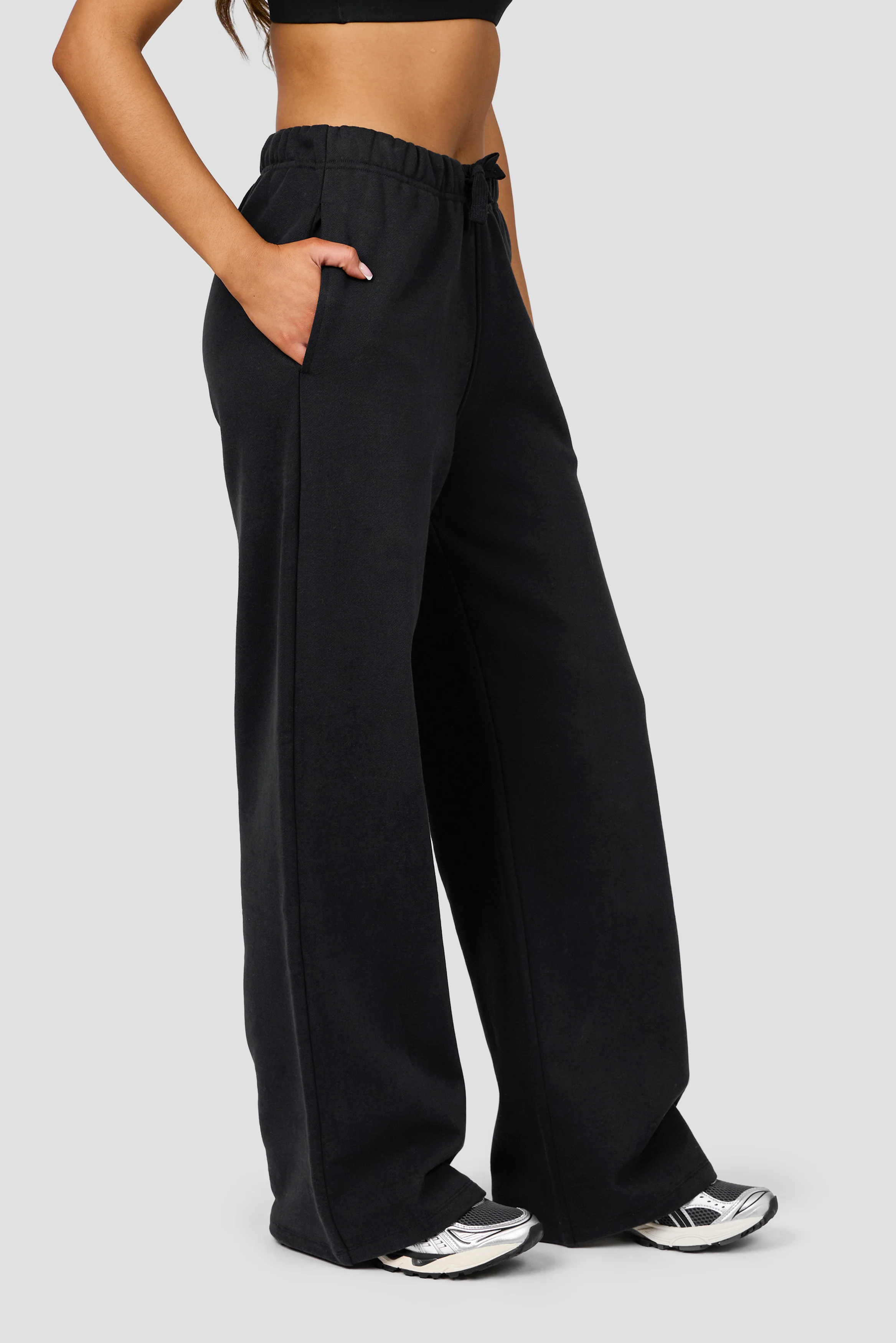 Form Wide Leg Jogger - Black - Image 2
