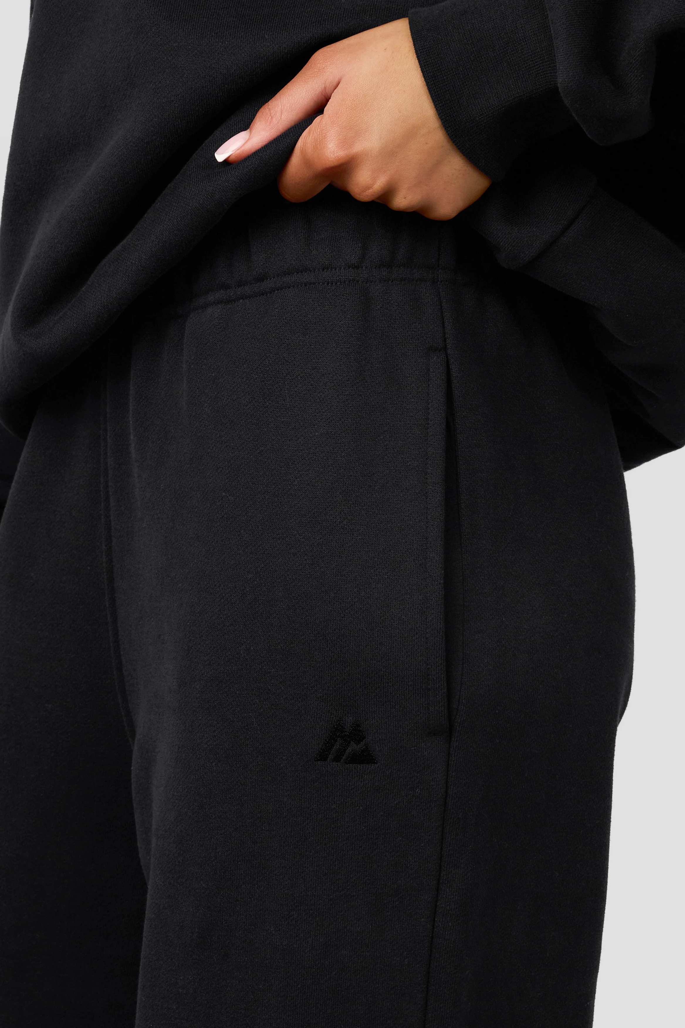 Form Wide Leg Jogger - Black - Image 5