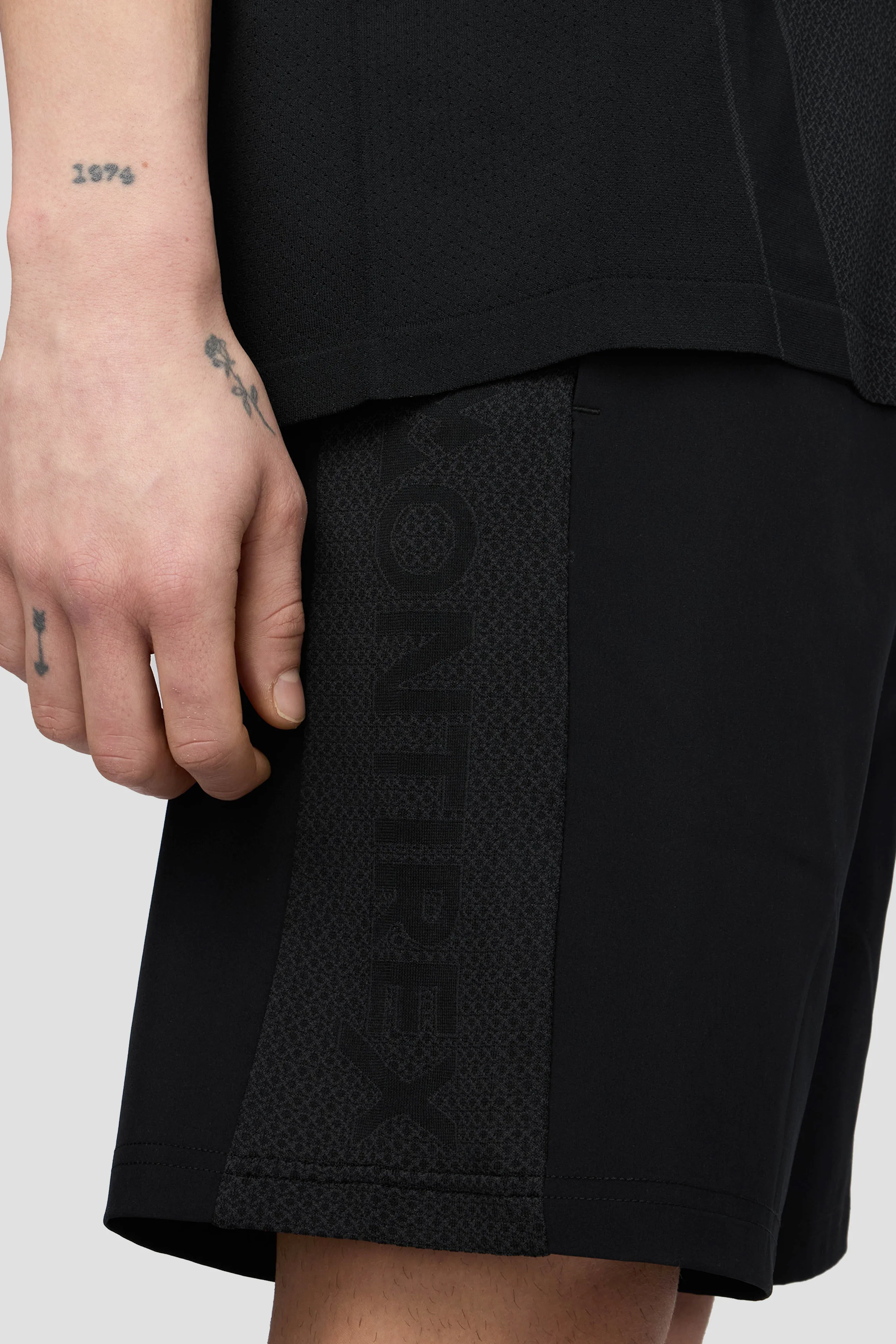 Pulse Short - Black/Asphalt - Image 6