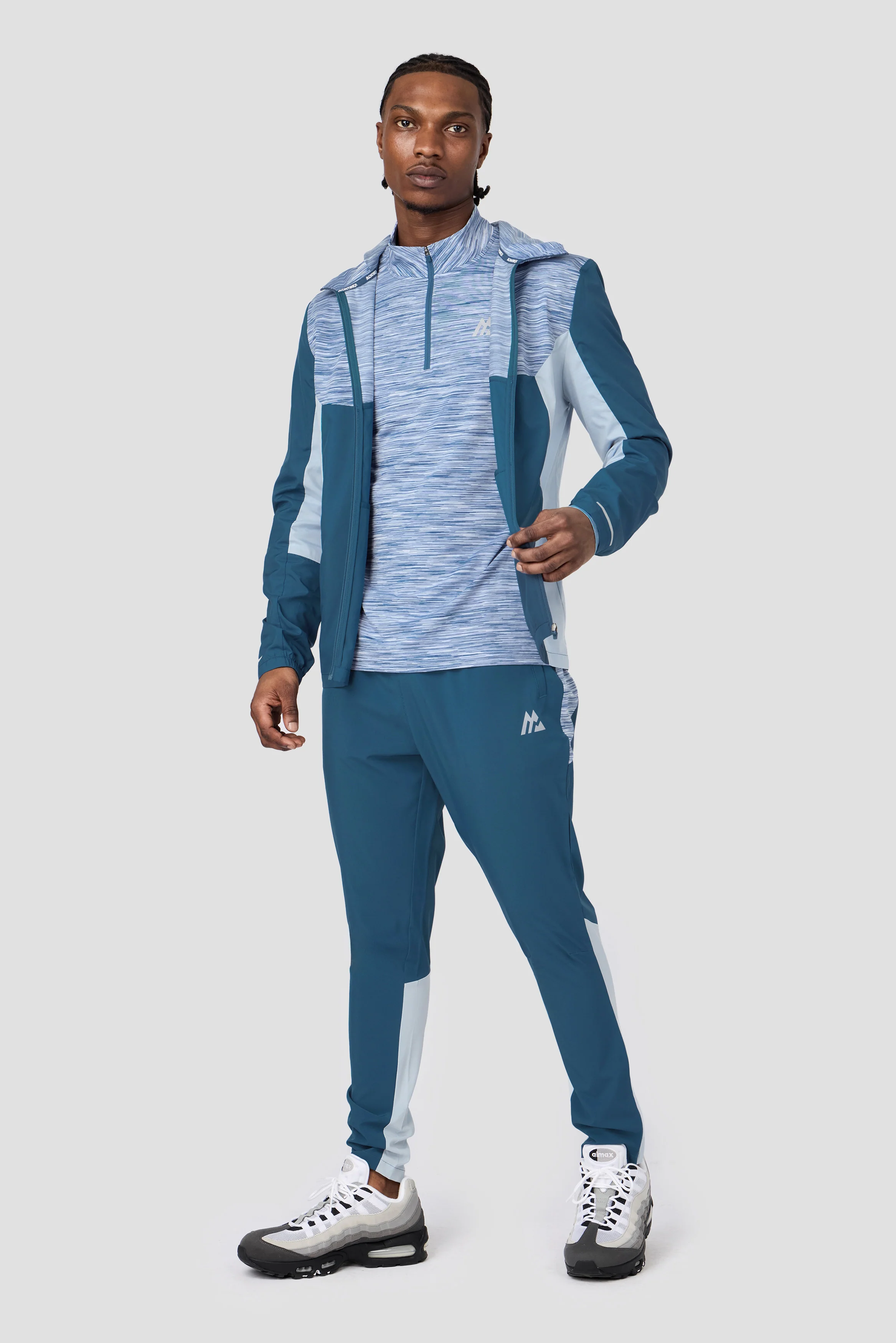 Trail 1/4 Zip - Light Blue Multi - Image 4