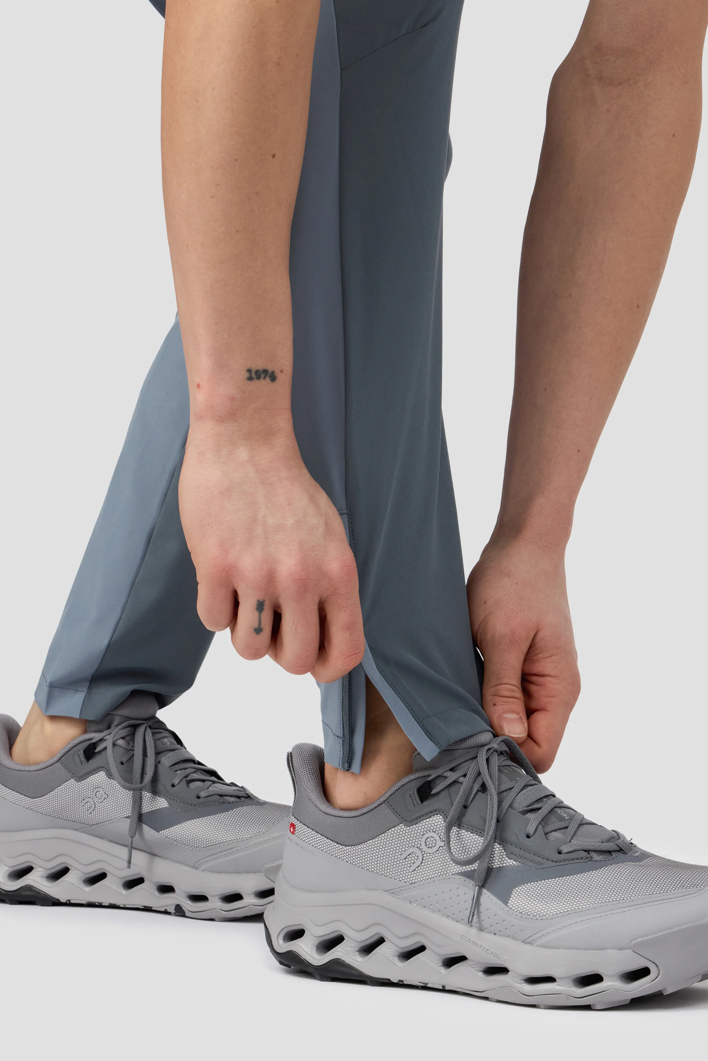 Trail Panel Running Pant - Grey/Green/White - Image 7